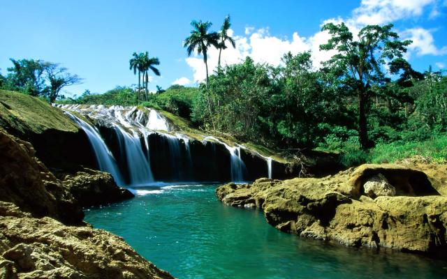 http://www.hellotravel.com/hellotravel/config/images/destinations/738X538/el-nicho-falls-cuba.jpg